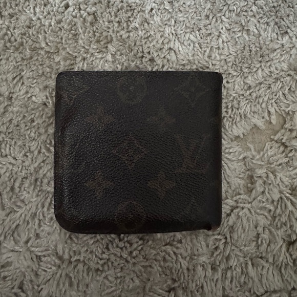 Louis Vuitton Bifold Wallet - Picture 2 of 11